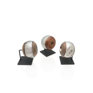 Mounted Lawn Balls