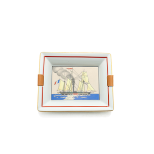 Hermes Ashtray, Ship