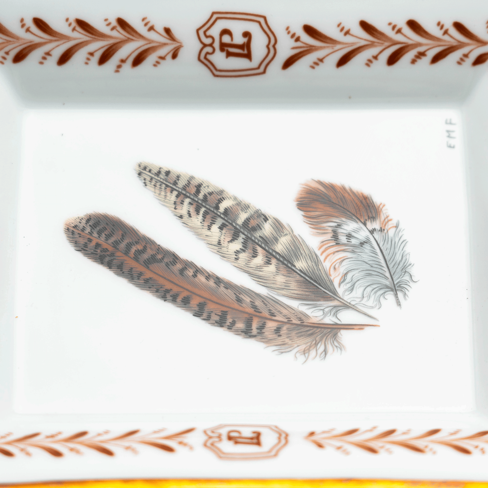 Hermes Ashtray, Feathers