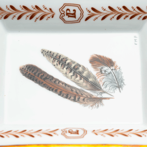 Hermes Ashtray, Feathers