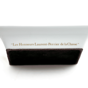 Hermes Ashtray, Feathers