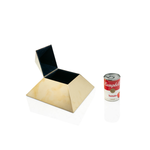 Pyramid Box